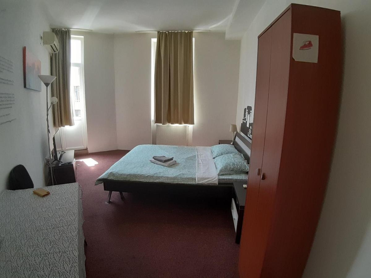 Centru Lovely Apartament Apartment Bucharest Exterior photo
